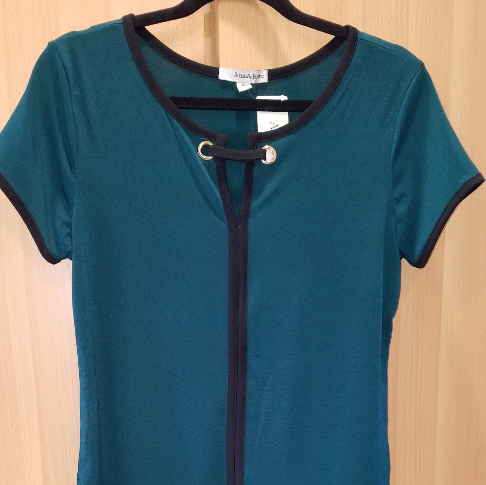 Ana & Kate top